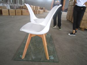 website plastic chairs (3)